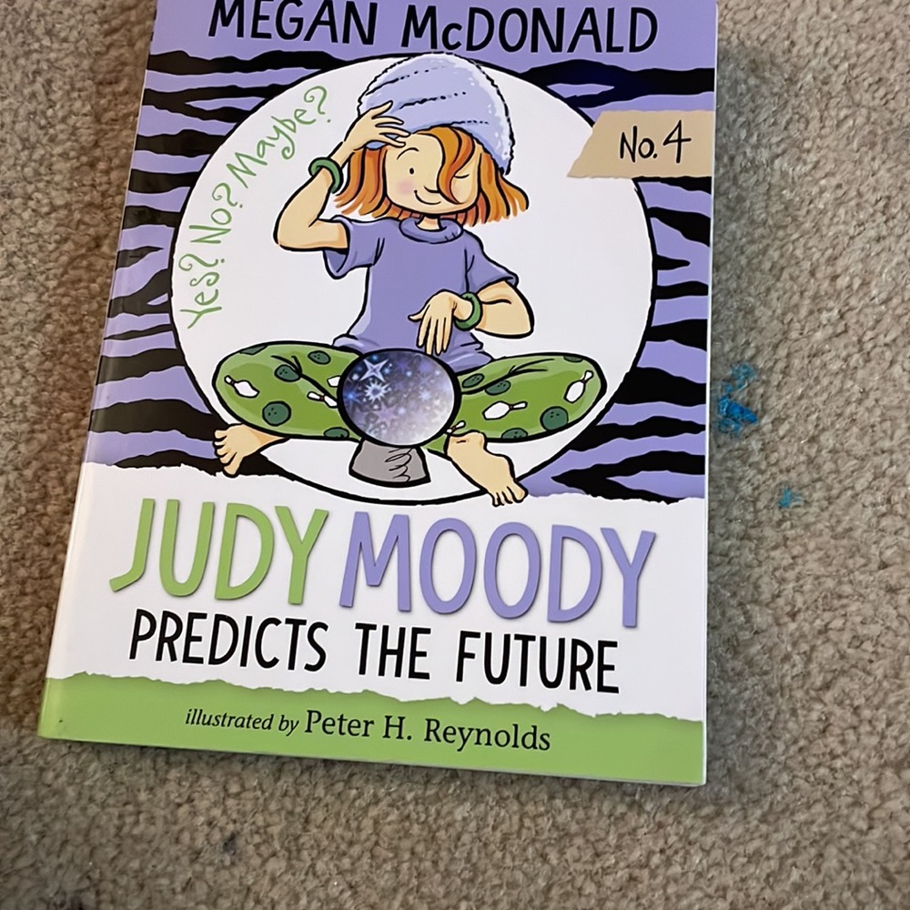 Books - Picture 6 of 10